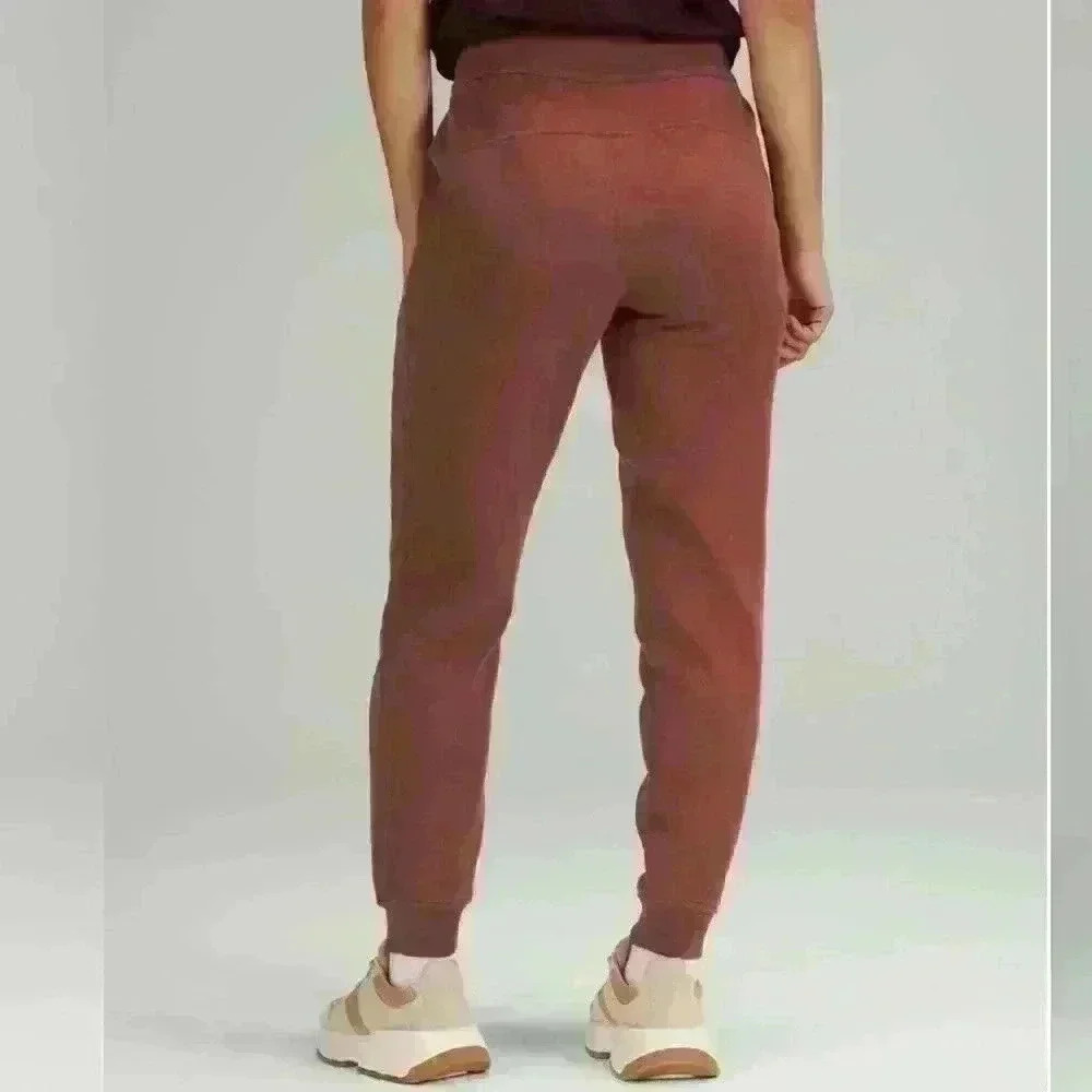 Lululemon Scuba High-Rise Jogger
